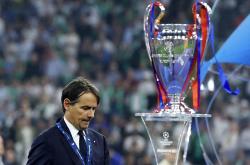 包含NBA总决赛转会期走向成谜，AC米兰防线松动，管理层满意，球队文化再被提及的词条爱游戏APP